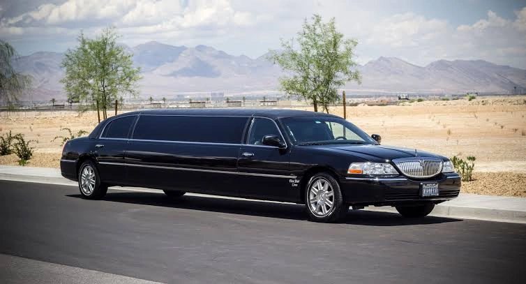Stretch Limousine luxury Classic stretch limo exterior